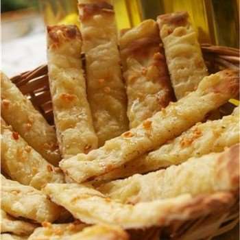 Crostini de pesto manjericão e alecrim